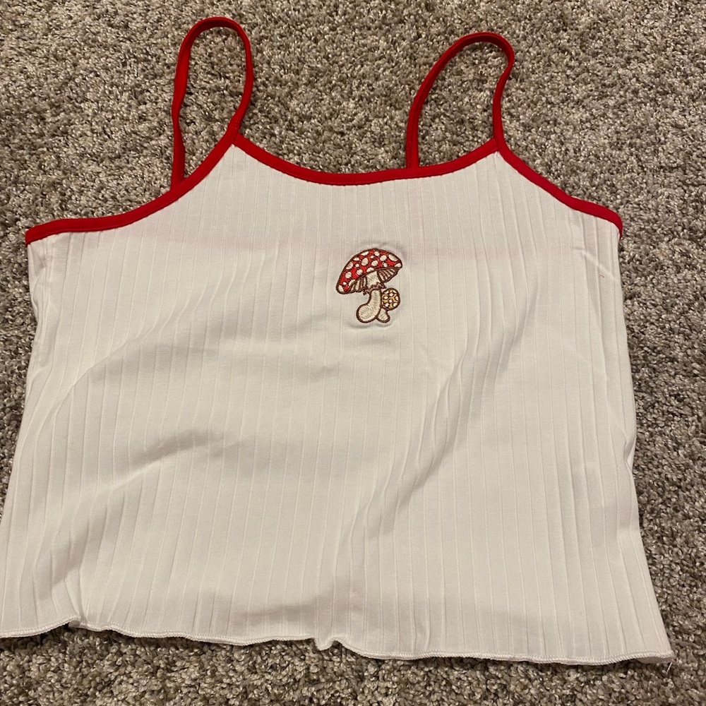 mushroom cropped tanktop